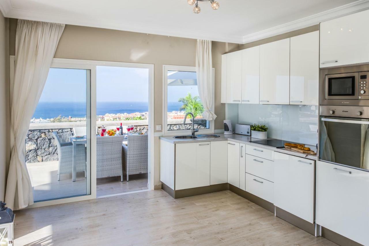 Luxury White Villa With Sea View, Heated Pool Costa Adeje  Buitenkant foto