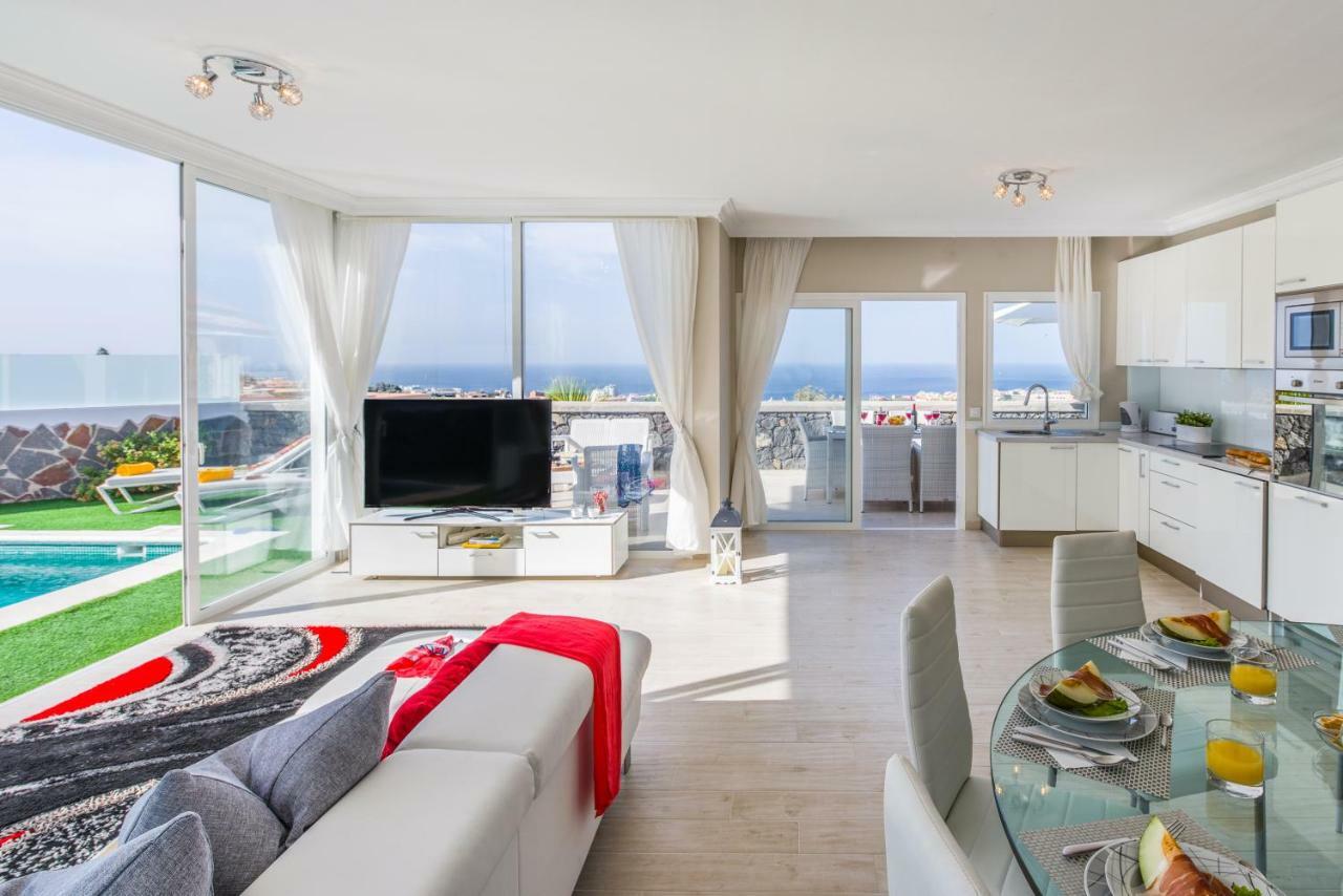 Luxury White Villa With Sea View, Heated Pool Costa Adeje  Buitenkant foto