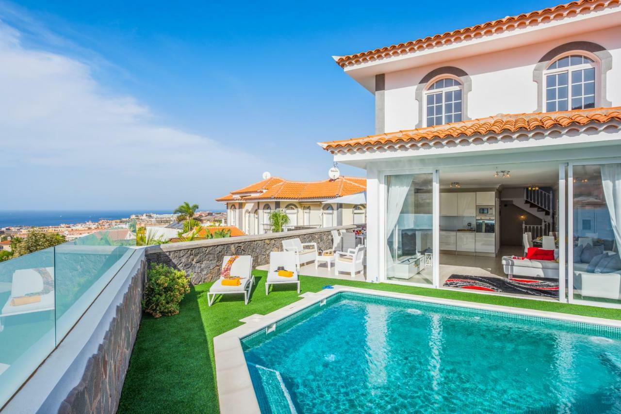 Luxury White Villa With Sea View, Heated Pool Costa Adeje  Buitenkant foto