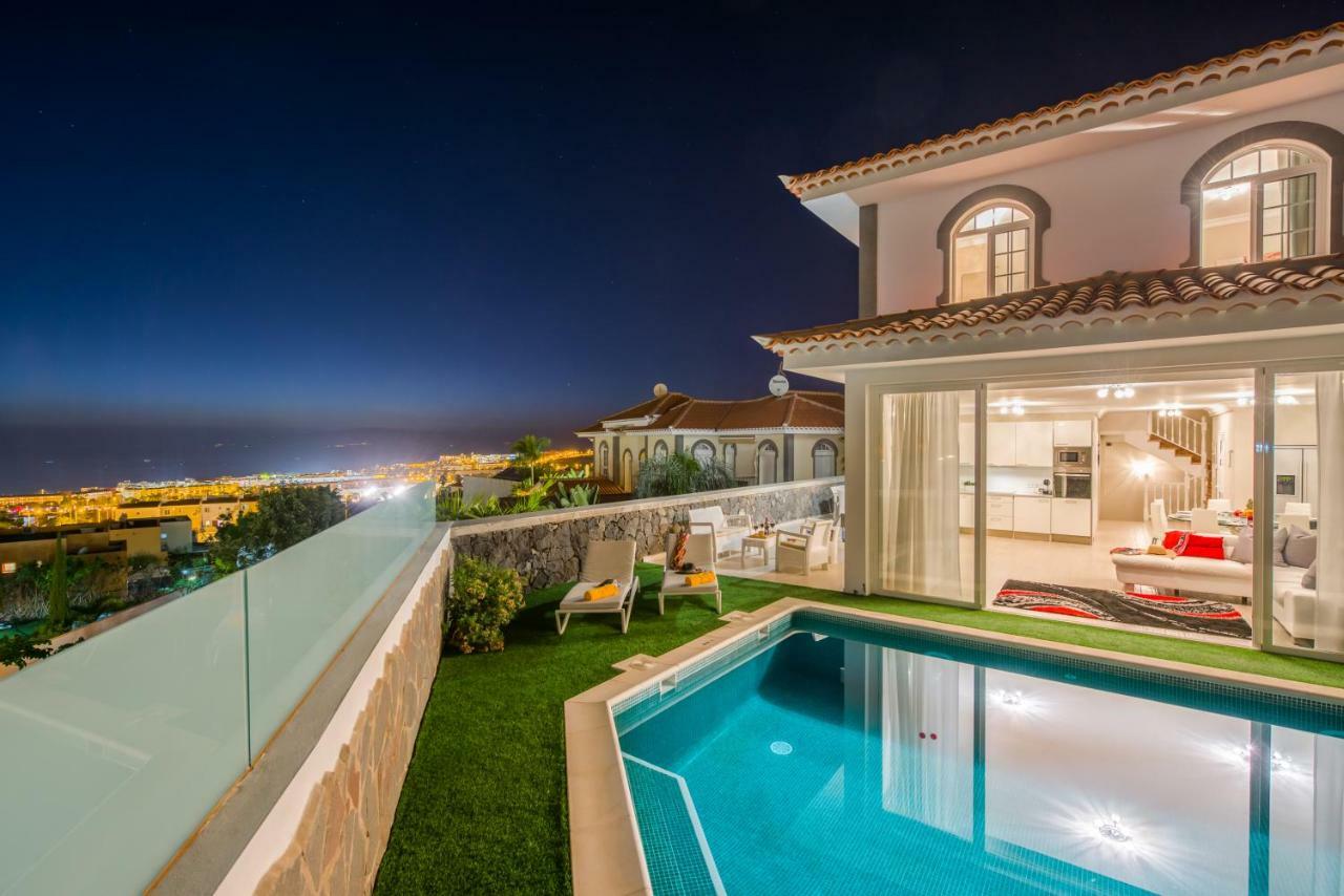 Luxury White Villa With Sea View, Heated Pool Costa Adeje  Buitenkant foto